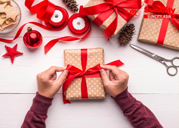 Ngủ mơ thấy được tặng quà có điềm gì